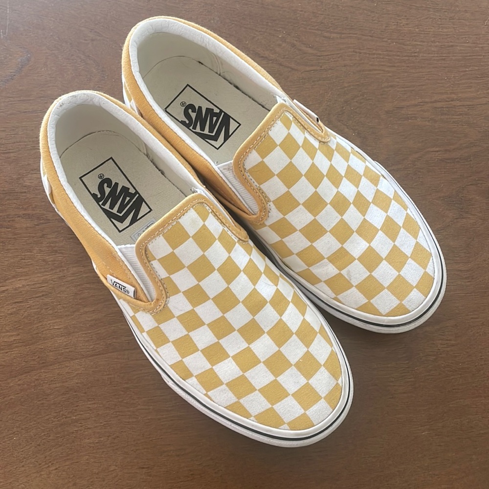 Classic checkered slip on vans in great muted mustard color